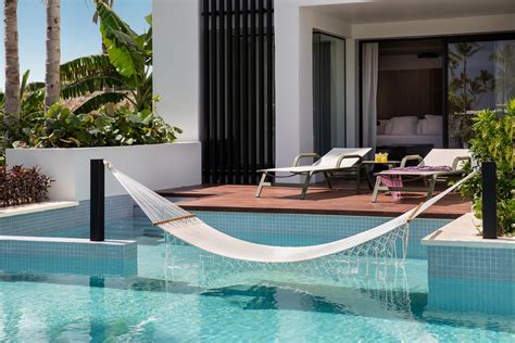 punta cana resorts with swim up rooms